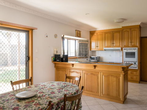 Vineyard Retreat Mildura - Foster Accommodation 3