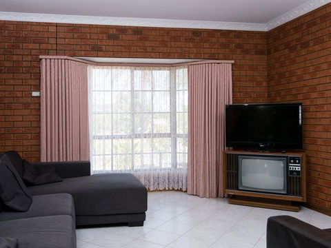 Vineyard Retreat Mildura - Foster Accommodation 1