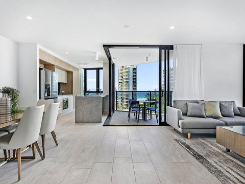 Vue Broadbeach Private 2 Bed Ocean View - Foster Accommodation 1
