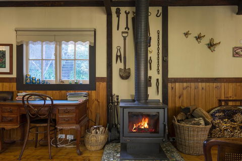 Walhalla Coach House - Foster Accommodation 2