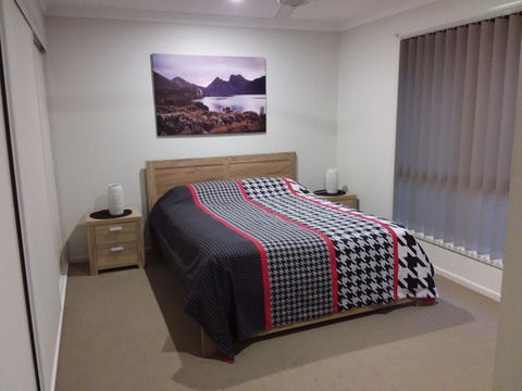 Waratah And Wattle Apartments - Foster Accommodation 2