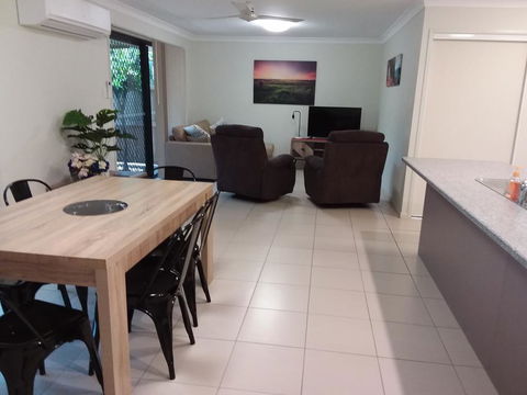 Waratah And Wattle Apartments - Foster Accommodation 0