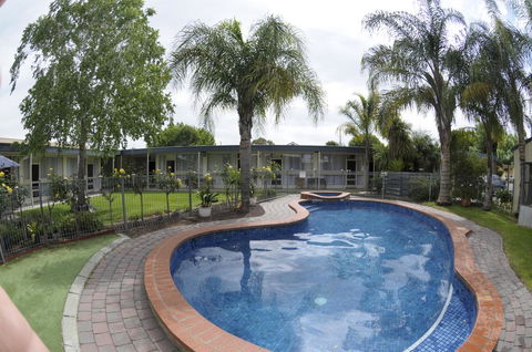 Warrina Motor Inn - Foster Accommodation 0