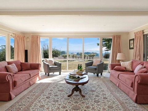 Warrington Park - Bendooley Hill - Foster Accommodation 1