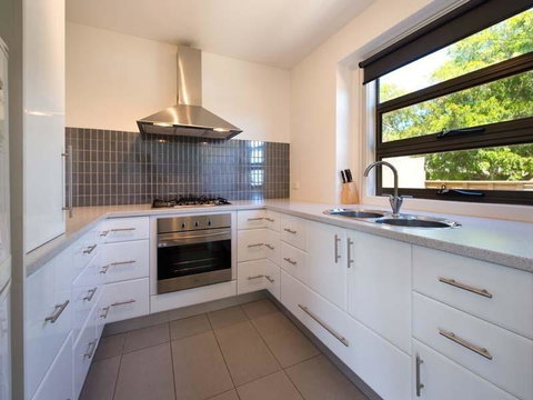 Daydream Cottage - Foster Accommodation 3