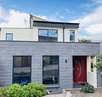 Apollo Bay Seal Apartments