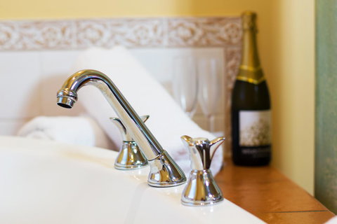 Marwood Villas - Foster Accommodation 9