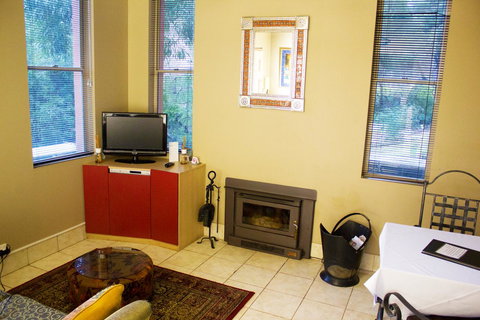 Marwood Villas - Foster Accommodation 24