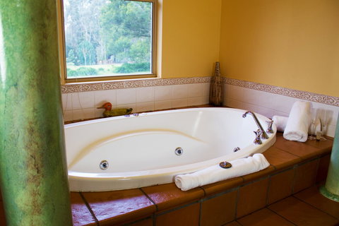 Marwood Villas - Foster Accommodation 10