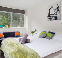 Melbourne Villa - Foster Accommodation