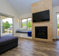 Amber Mist Villa Two - Foster Accommodation