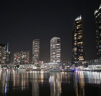Auzzie Apartments Docklands Melbourne - Foster Accommodation