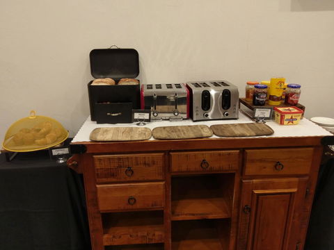 Ansonia On Lydiard - Foster Accommodation 16