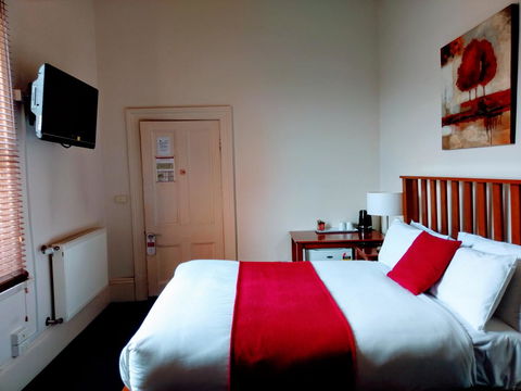 Ansonia On Lydiard - Foster Accommodation 36