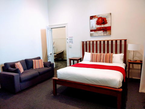 Ansonia On Lydiard - Foster Accommodation 32