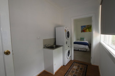 A Stroll Away - Foster Accommodation 9