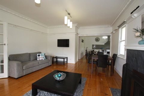 A Stroll Away - Foster Accommodation 2