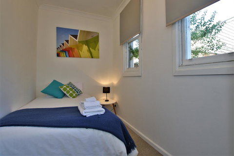 A Stroll Away - Foster Accommodation 8