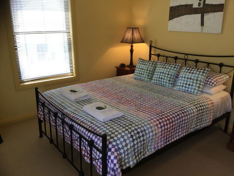 At The Beach Apartments - Foster Accommodation 2