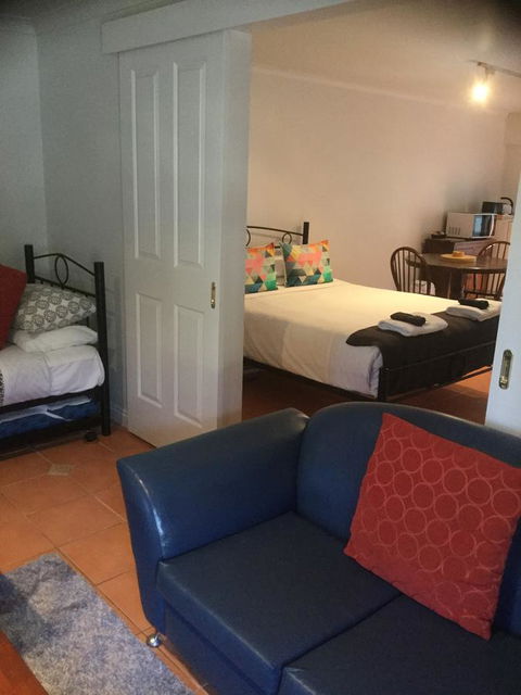 At The Beach Apartments - Foster Accommodation 14