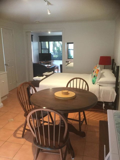 At The Beach Apartments - Foster Accommodation 13