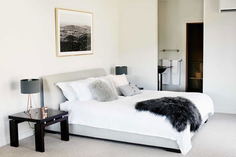 Polperro Villas - Foster Accommodation 15