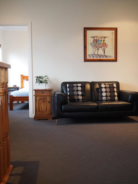 Beechwood Apartment - Foster Accommodation 17