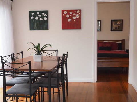 Beechwood Apartment - Foster Accommodation 12