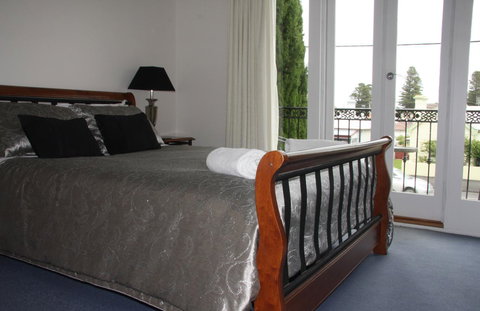 Beechwood Apartment - Foster Accommodation 4