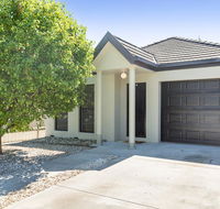 Black Lotus Townhouse - Foster Accommodation