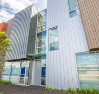 Docklands Waterfront Luxury Villa - Foster Accommodation