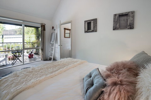 Cottage 4A - Foster Accommodation 2