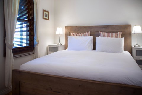 Cabrito - Foster Accommodation 8