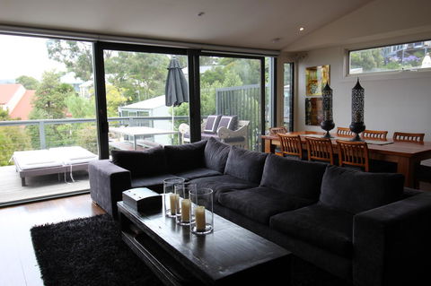 Lorne Holiday House - Foster Accommodation 1