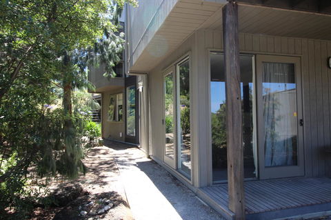 Lorne Holiday House - Foster Accommodation 10