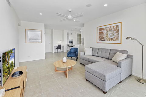 Aquarius Kawana - Foster Accommodation 21