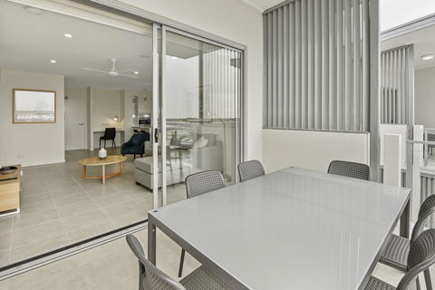 Aquarius Kawana - Foster Accommodation 8
