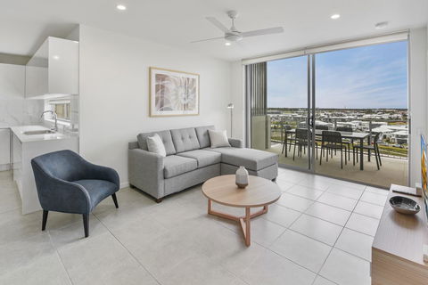 Aquarius Kawana - Foster Accommodation 6