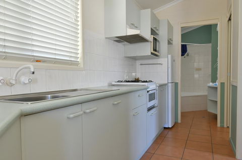 BIG4 Breeze Holiday Parks - Rainbow Beach - Foster Accommodation 4