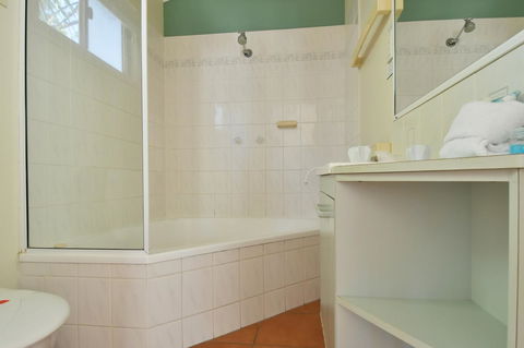 BIG4 Breeze Holiday Parks - Rainbow Beach - Foster Accommodation 3