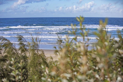 Ramada By Wyndham Marcoola Beach - Foster Accommodation 4