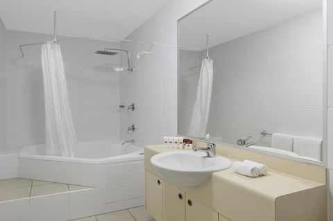 Ramada By Wyndham Marcoola Beach - Foster Accommodation 10
