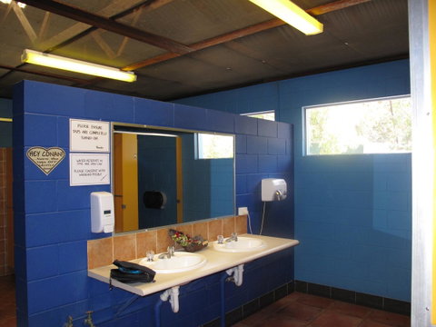 Cool Bananas Backpackers - Foster Accommodation 44