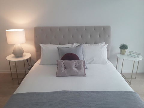 Sunseeker Holiday Apartments - Foster Accommodation 9