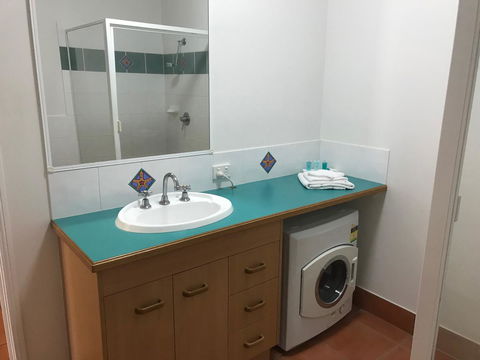 Coral Cove Resort - Foster Accommodation 5