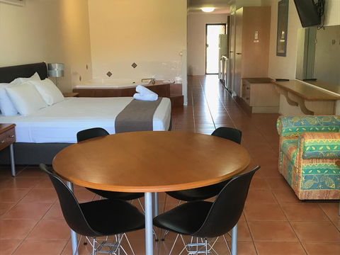 Coral Cove Resort - Foster Accommodation 3
