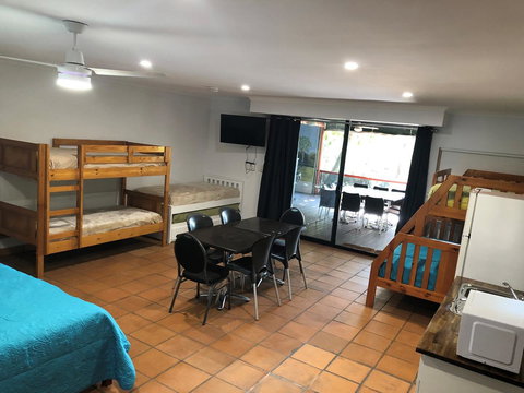 Captain Cook Holiday Village 1770 - Foster Accommodation 24