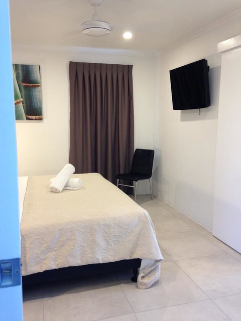 Chez Noosa Resort Motel - Foster Accommodation 12