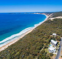 Rainbow Ocean Palms Resort - Foster Accommodation