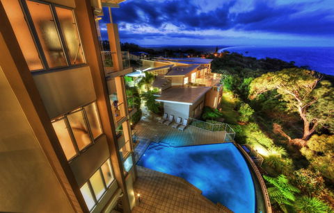 Rainbow Ocean Palms Resort - Foster Accommodation 13
